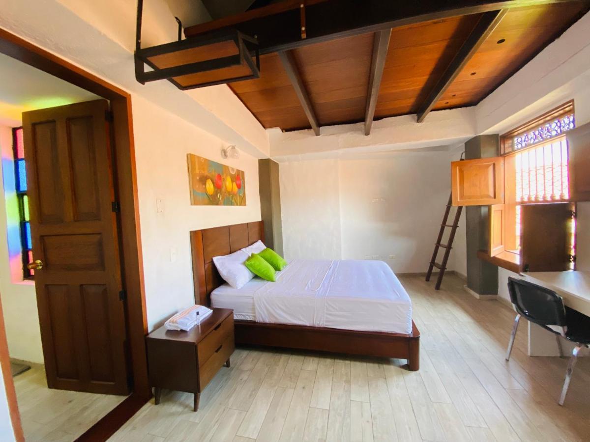 Hotel Casa Bresse Cali Bagian luar foto