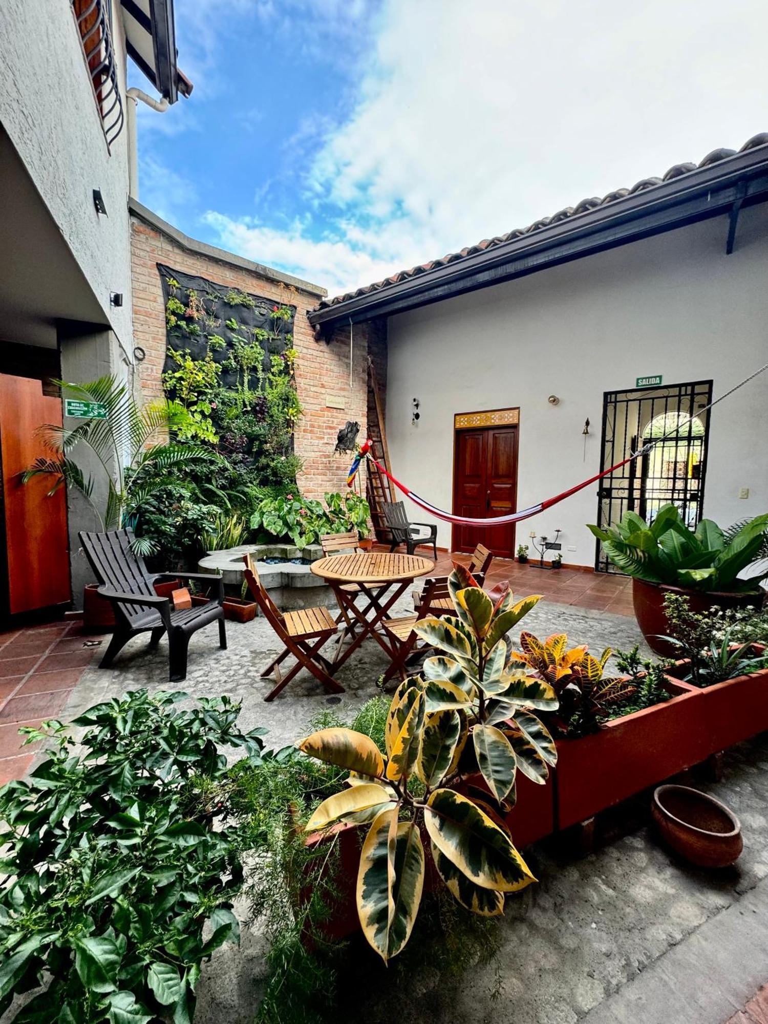 Hotel Casa Bresse Cali Bagian luar foto