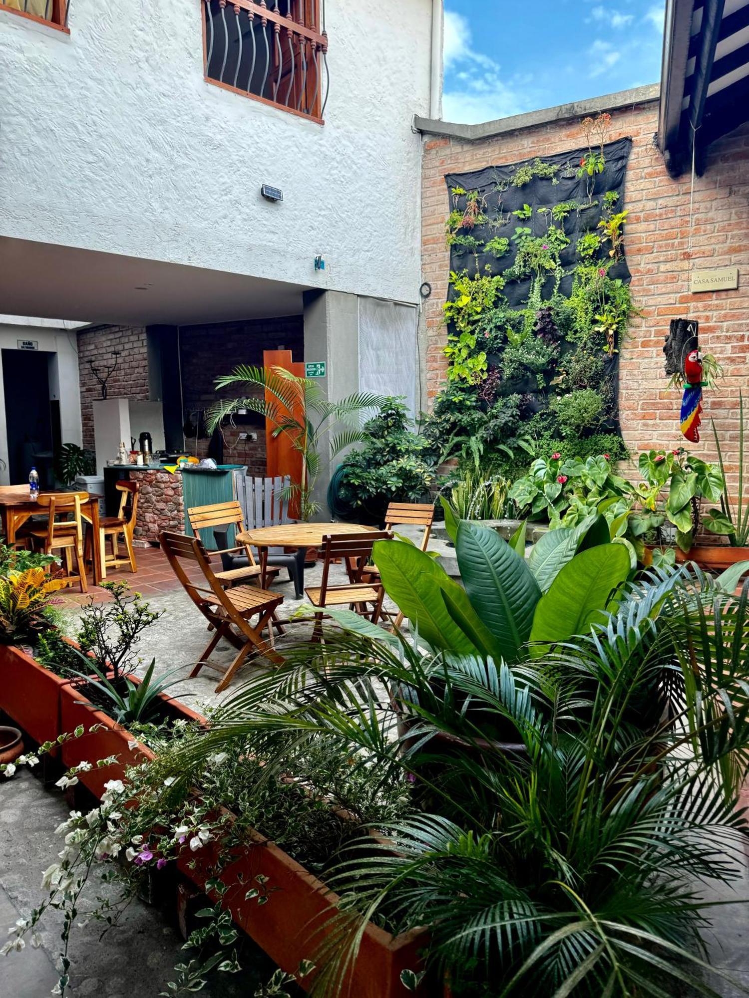 Hotel Casa Bresse Cali Bagian luar foto