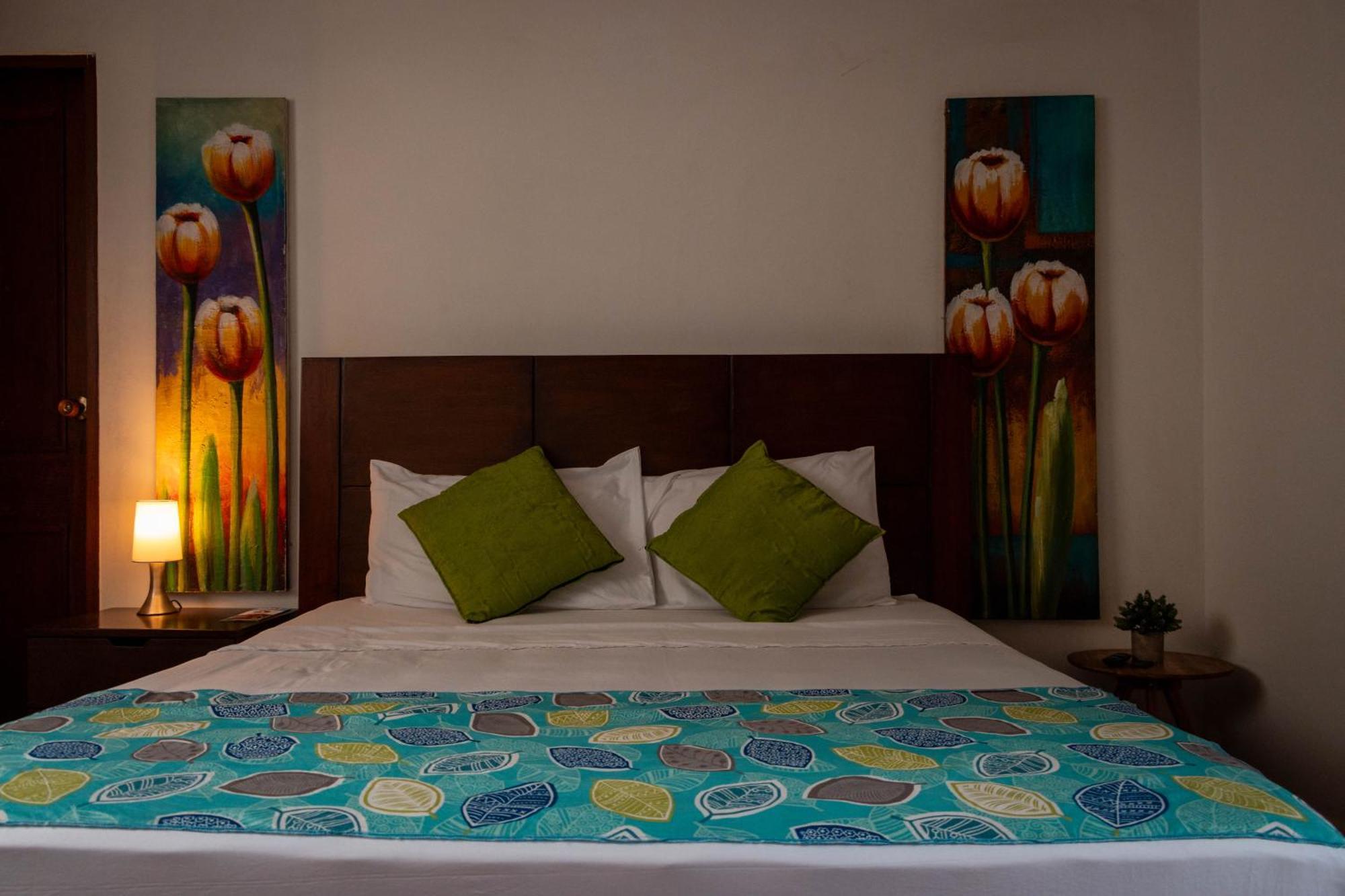 Hotel Casa Bresse Cali Bagian luar foto