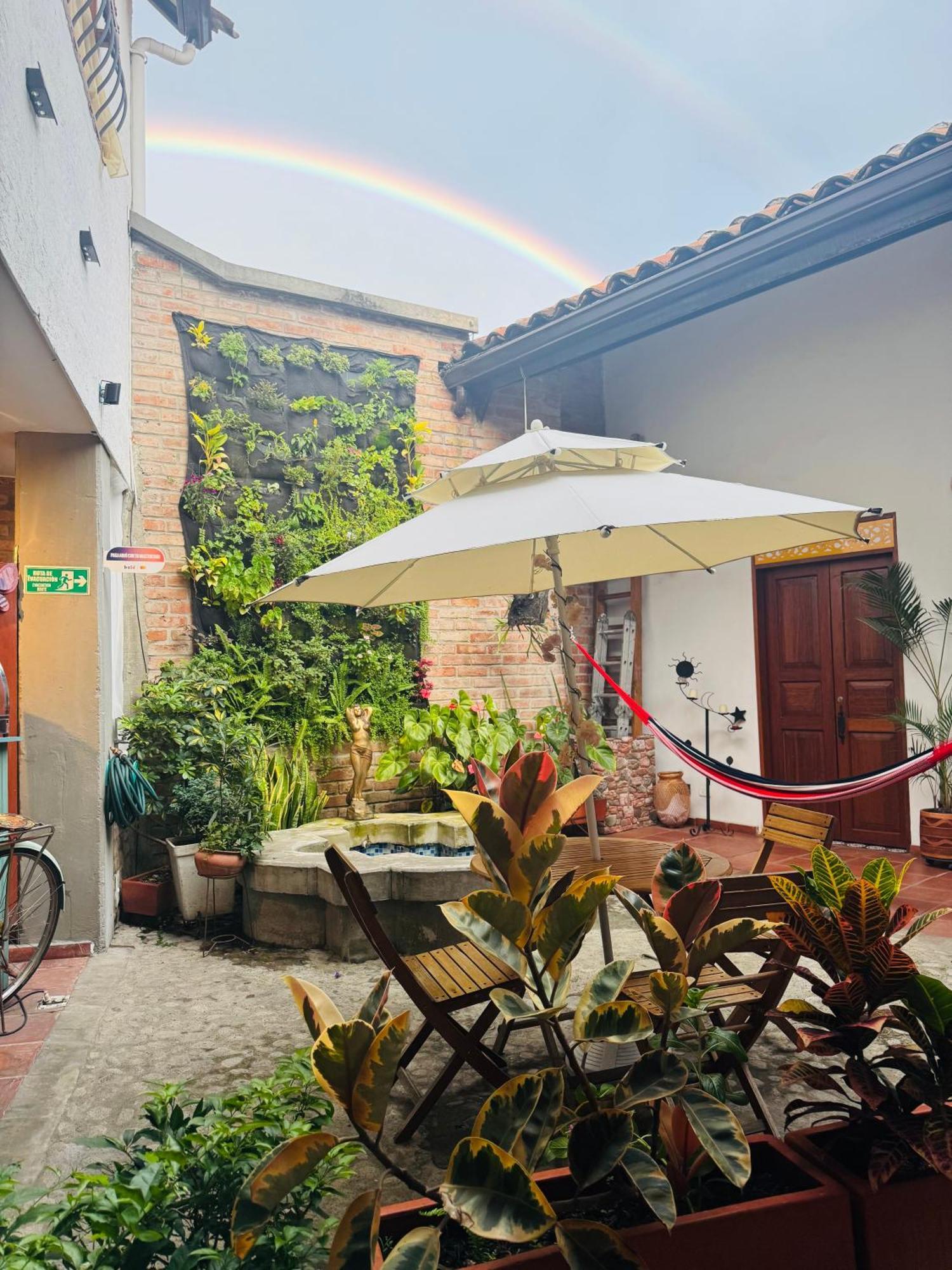 Hotel Casa Bresse Cali Bagian luar foto