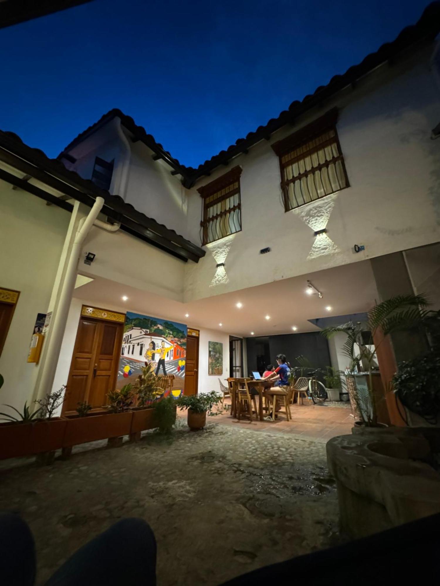 Hotel Casa Bresse Cali Bagian luar foto