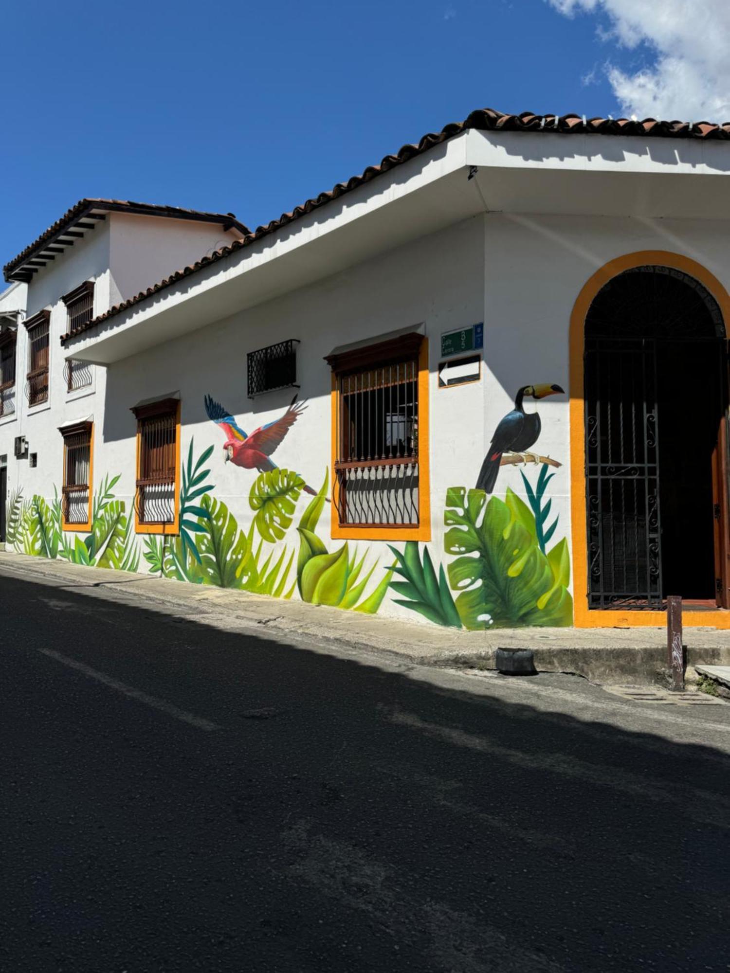 Hotel Casa Bresse Cali Bagian luar foto